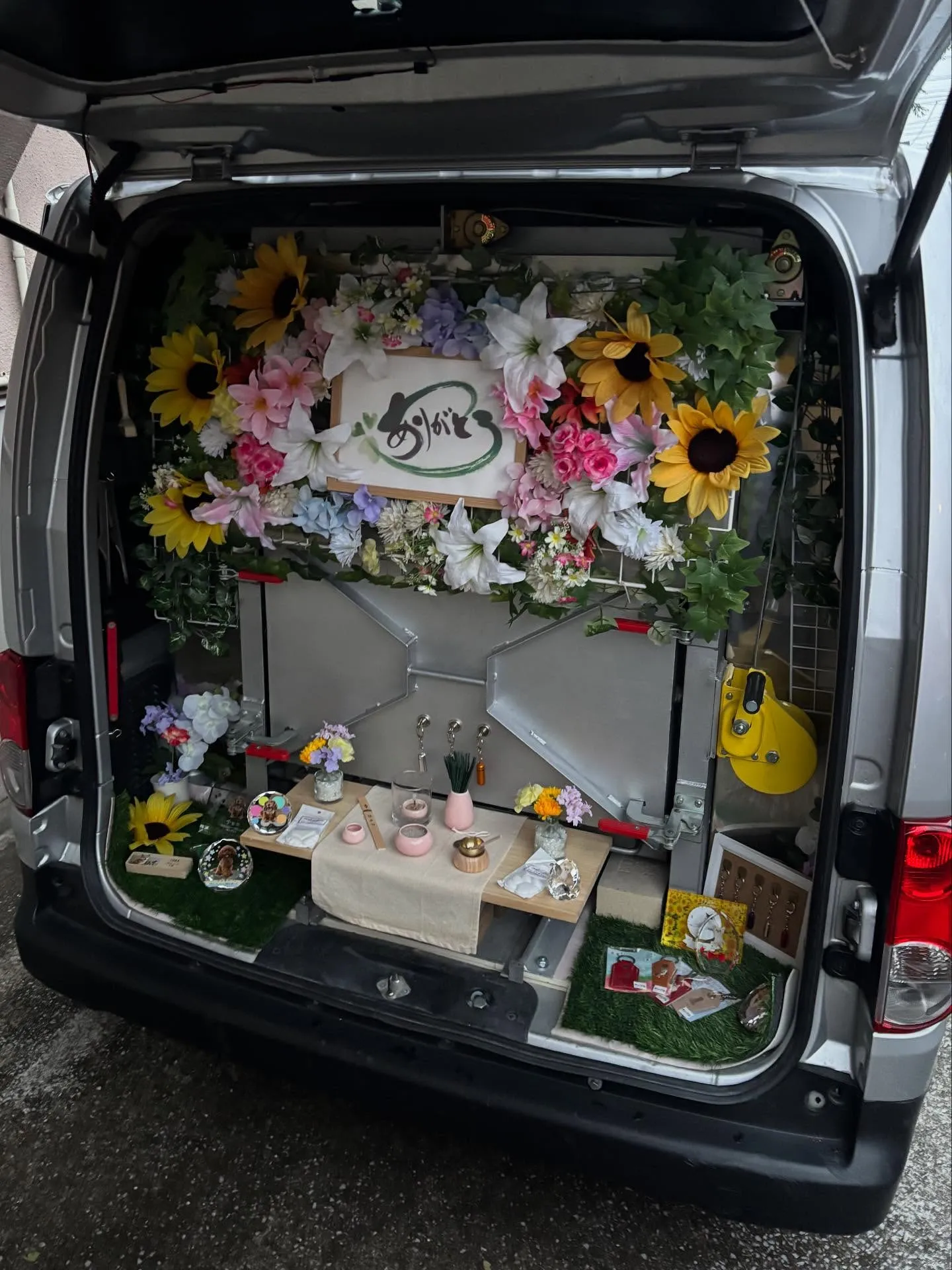 雨の降る中、神奈川県三浦市で猫のルビーちゃんのペット葬儀とペ...