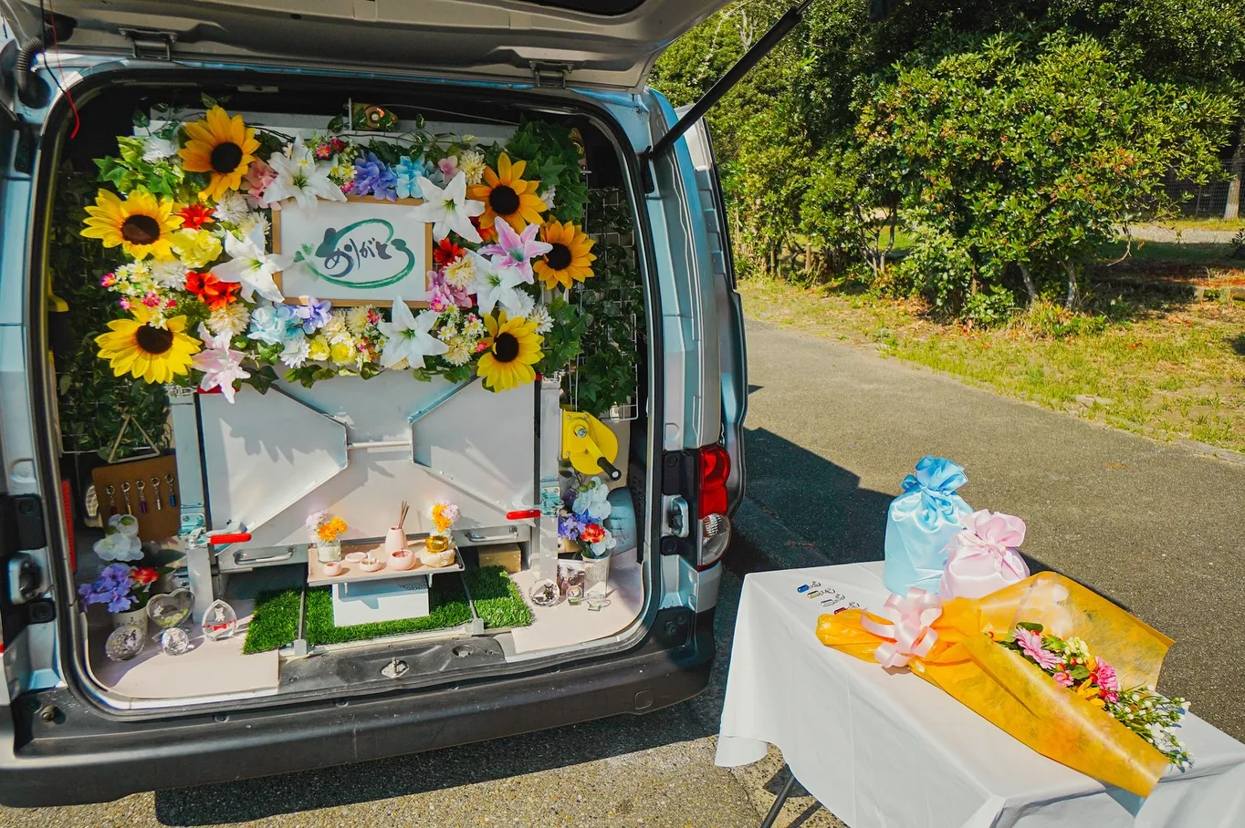 ペットは私たちのかけがえのない家族として、日々の生活に温もり...