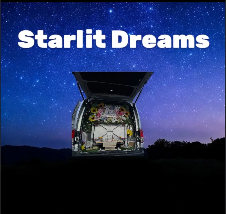 神奈川県横浜市の静かな小雨の中、心温まるお見送りの様子が広が...