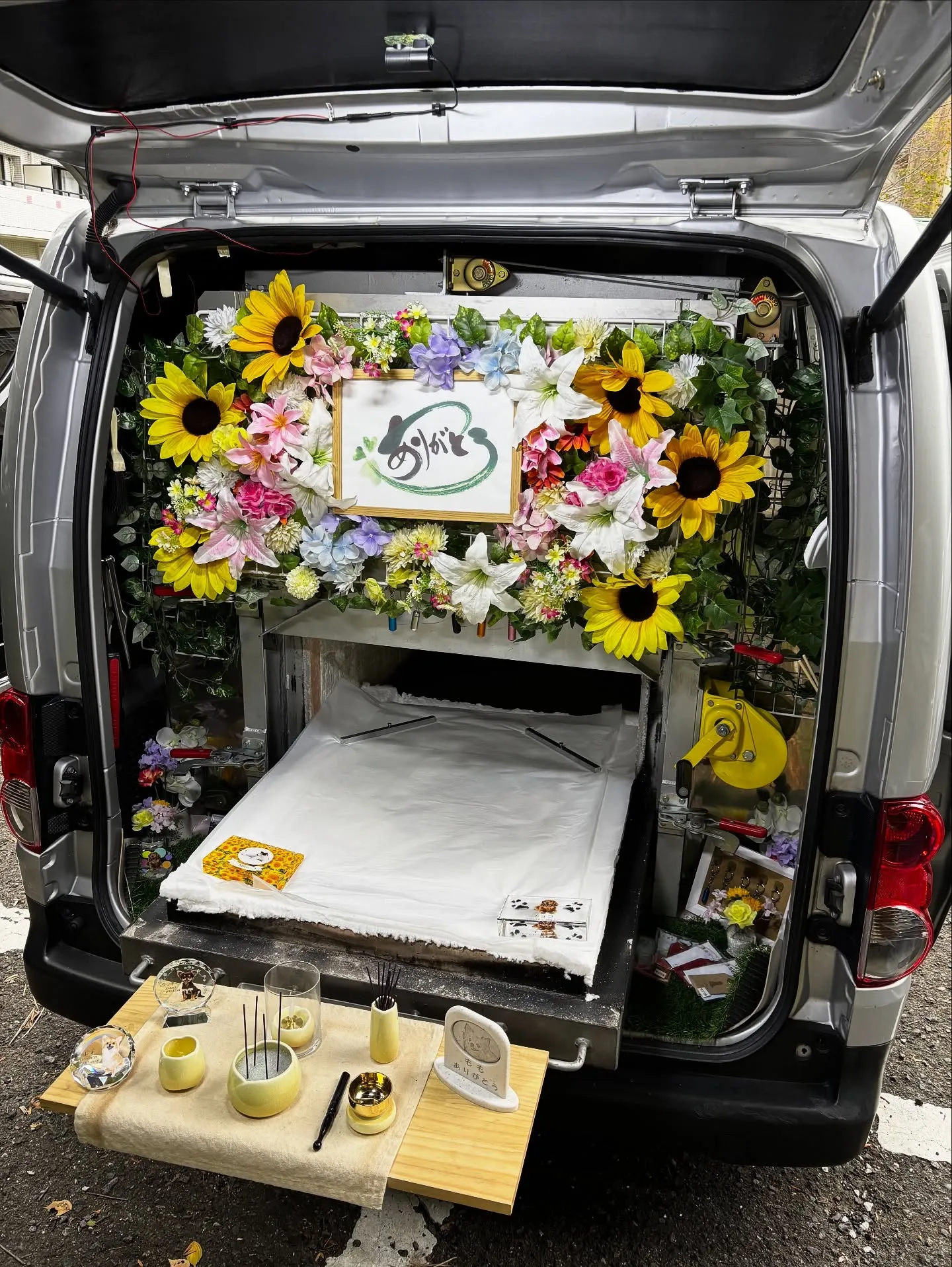 ペットは家族の一員として愛され、その別れは深い悲しみを伴いま...