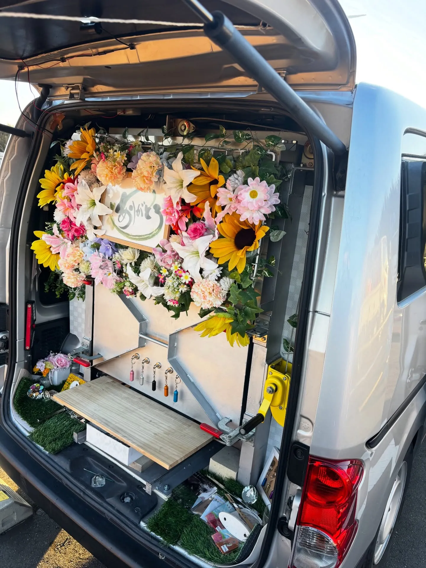 神奈川県葉山町にて、大切な家族の一員であるチワワのルイス君を...