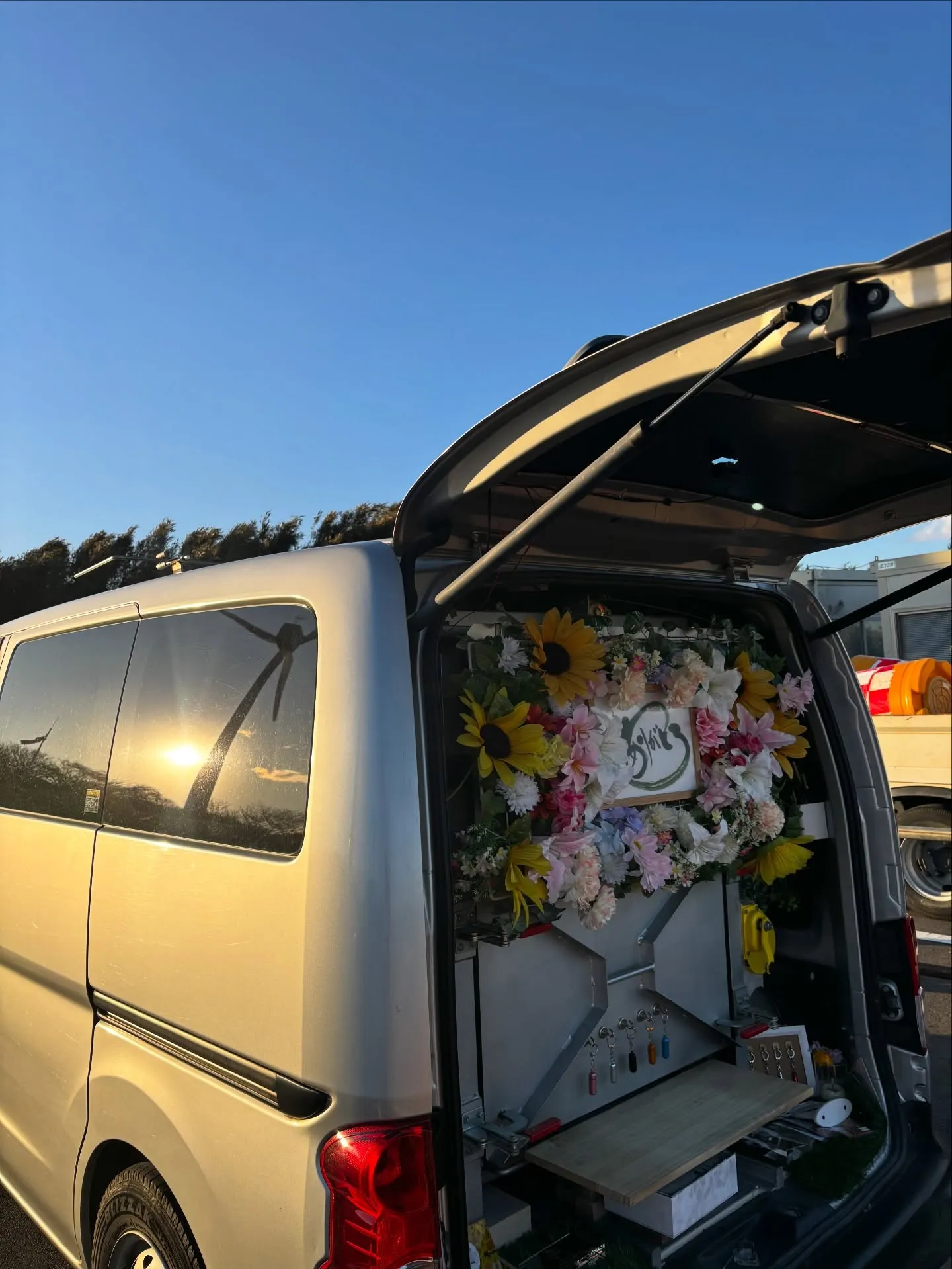 神奈川県葉山町にて、大切な家族の一員であるチワワのルイス君を...