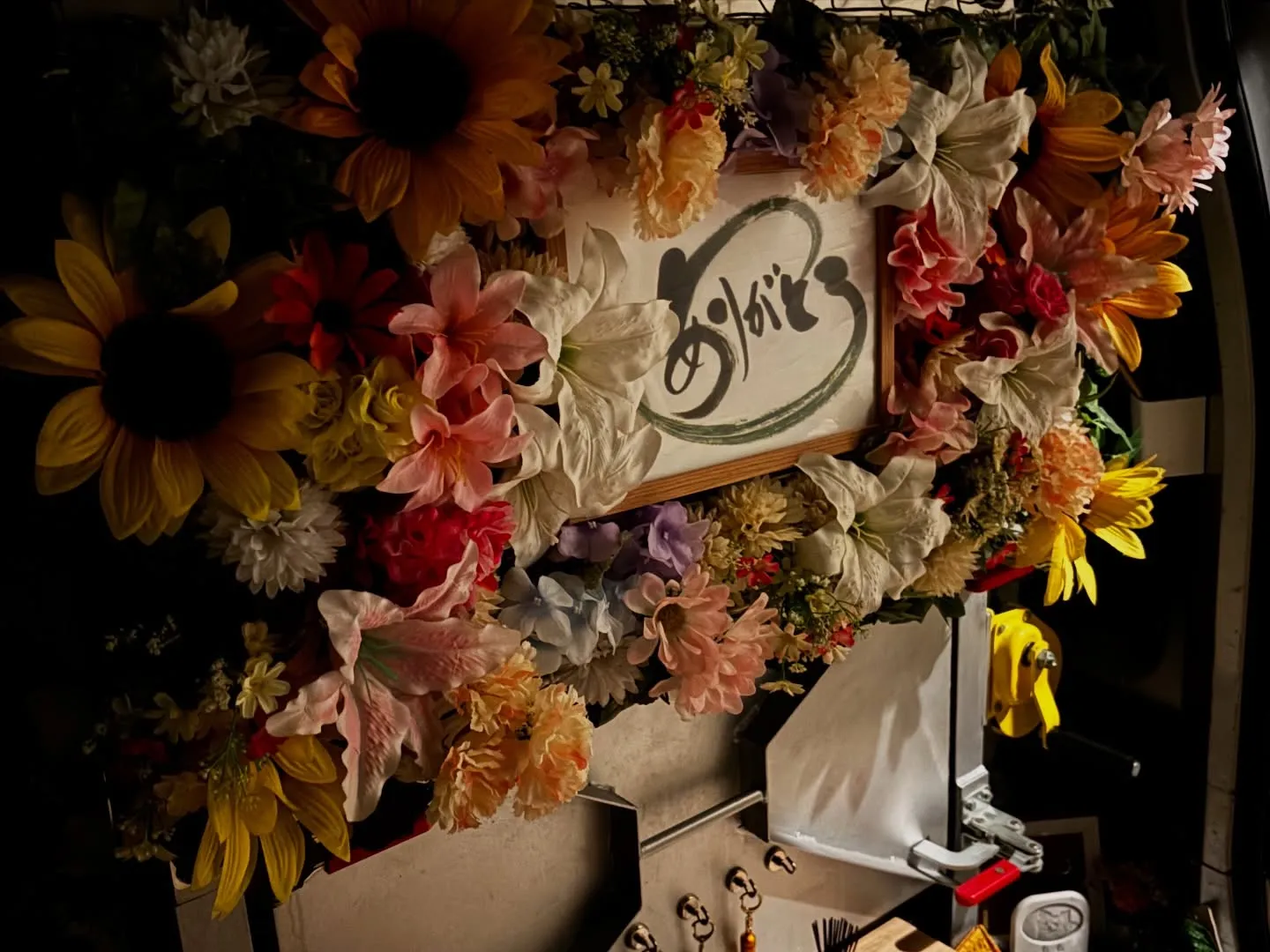 神奈川県三浦市で、ご家族様が深い夜に集まる中、大切なご家族で...