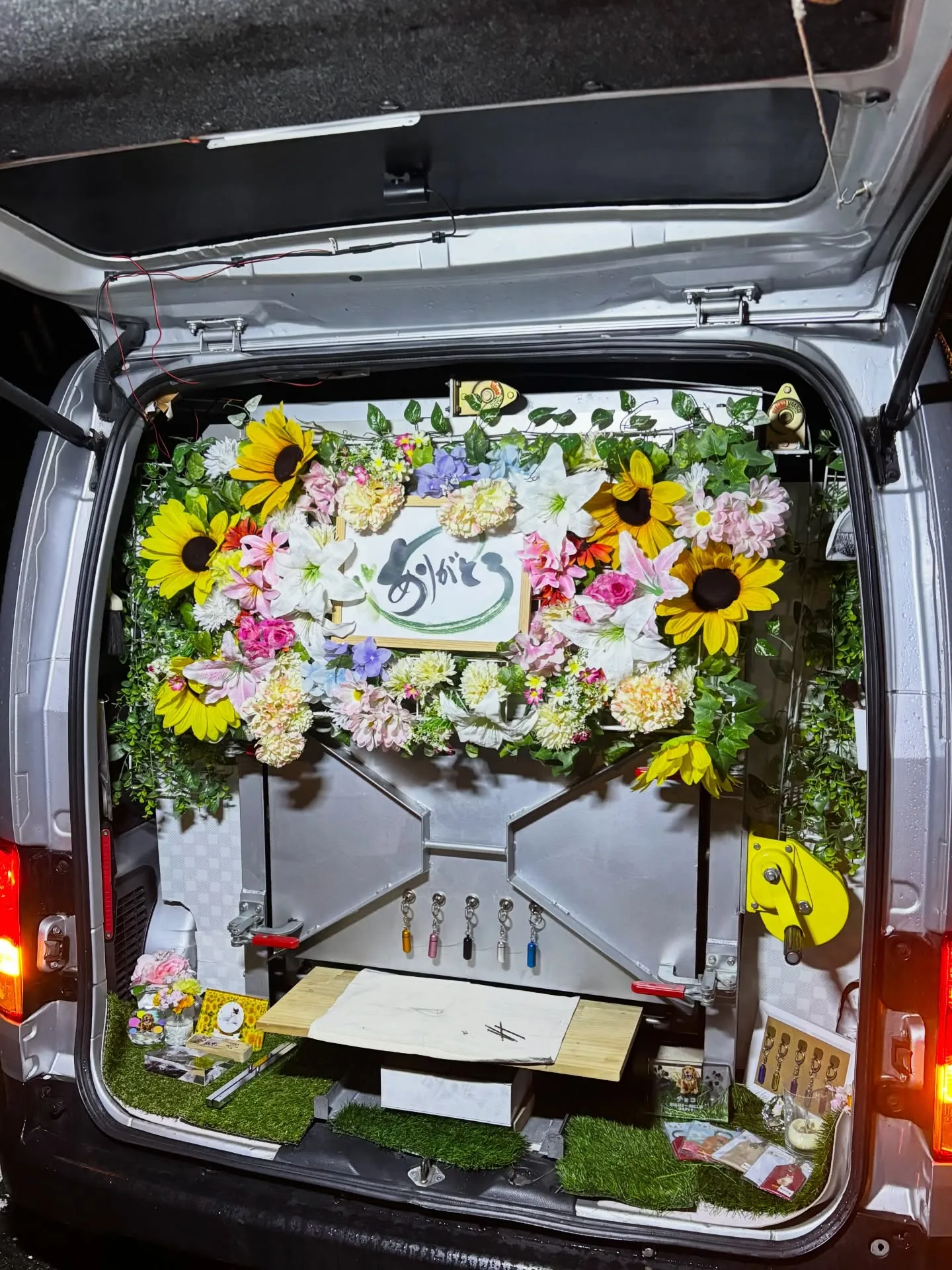 神奈川県秦野市で、いつもの散歩コースにて、心温まるお手伝いを...