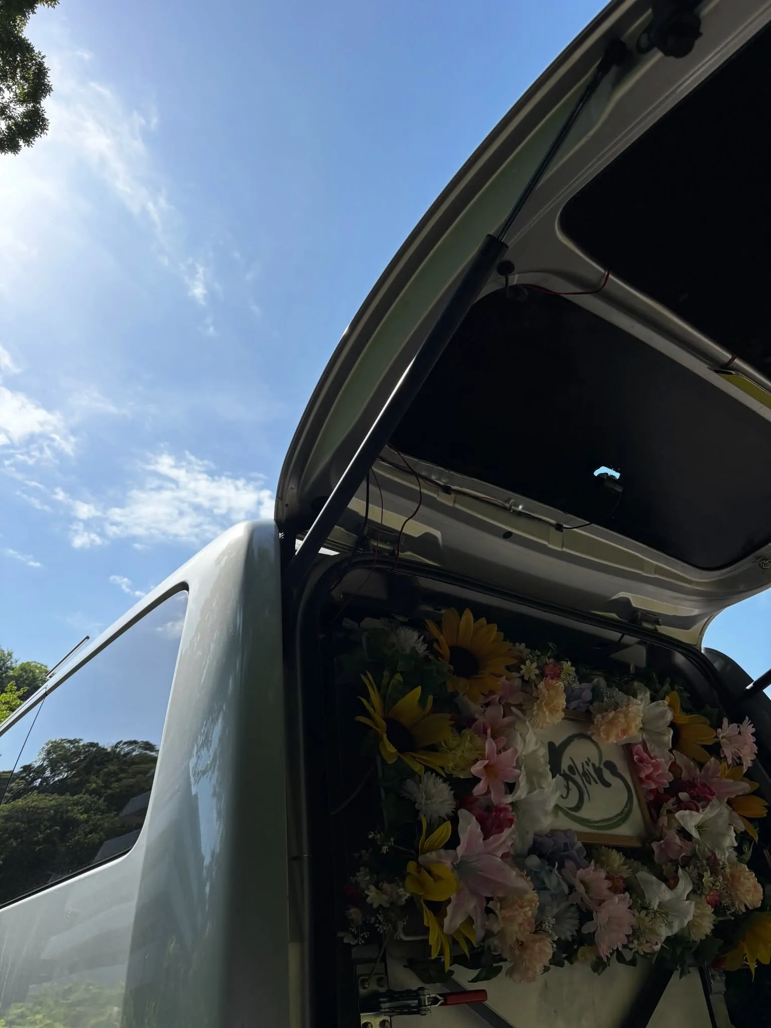 先日、逗子市でチワワちゃんのペット火葬のお手伝いをさせていた...